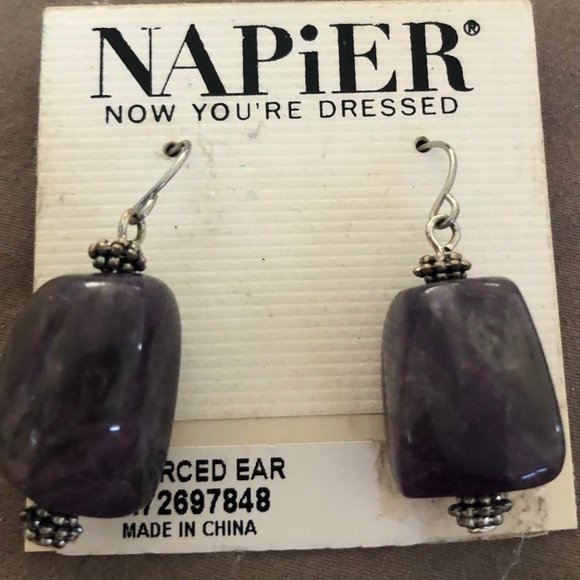 💜💜Perfectly purple semi precious stone earrings! - Picture 2 of 4